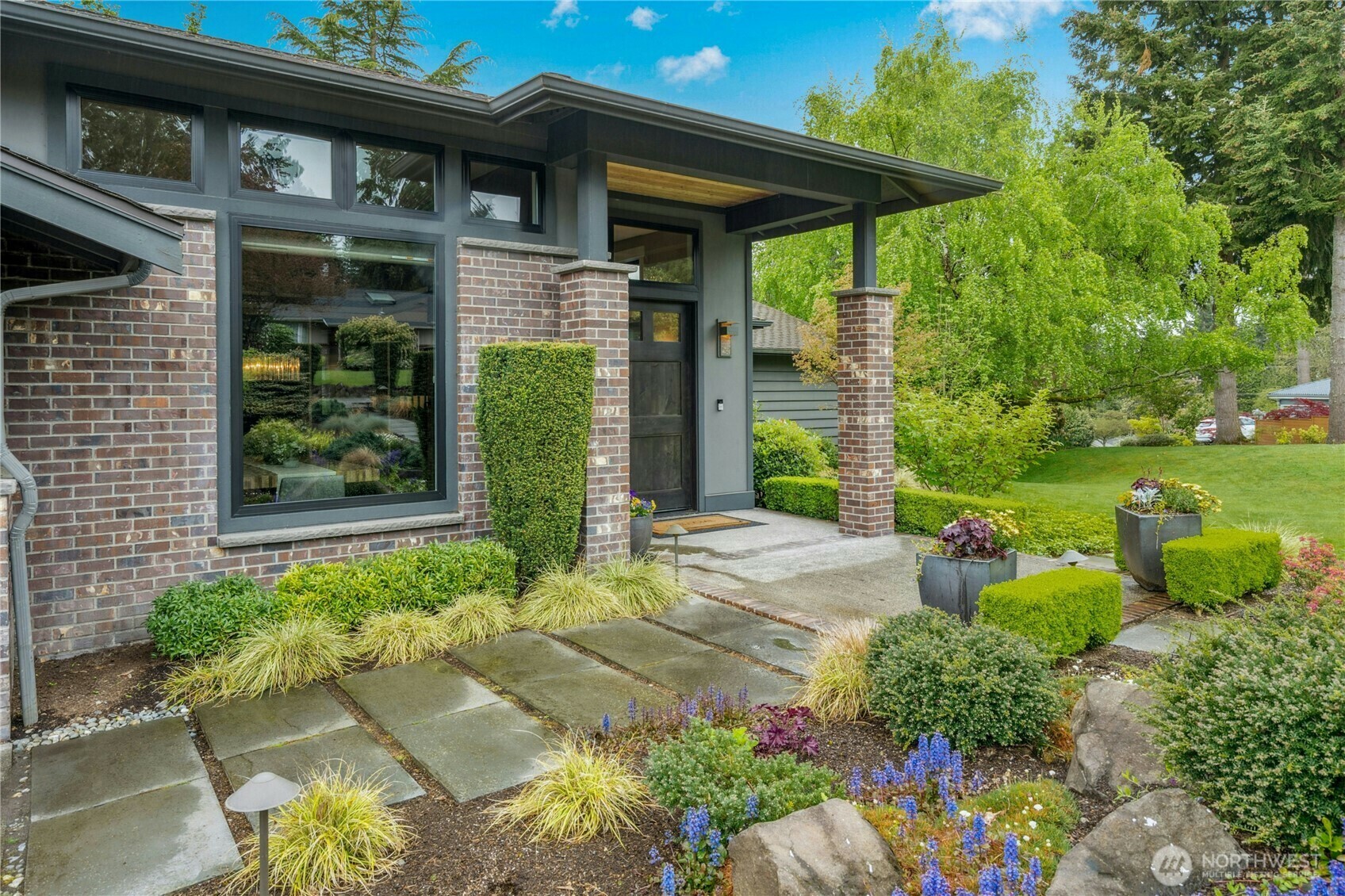 Property Photo: 12503 NE 29th Street WA 98005
