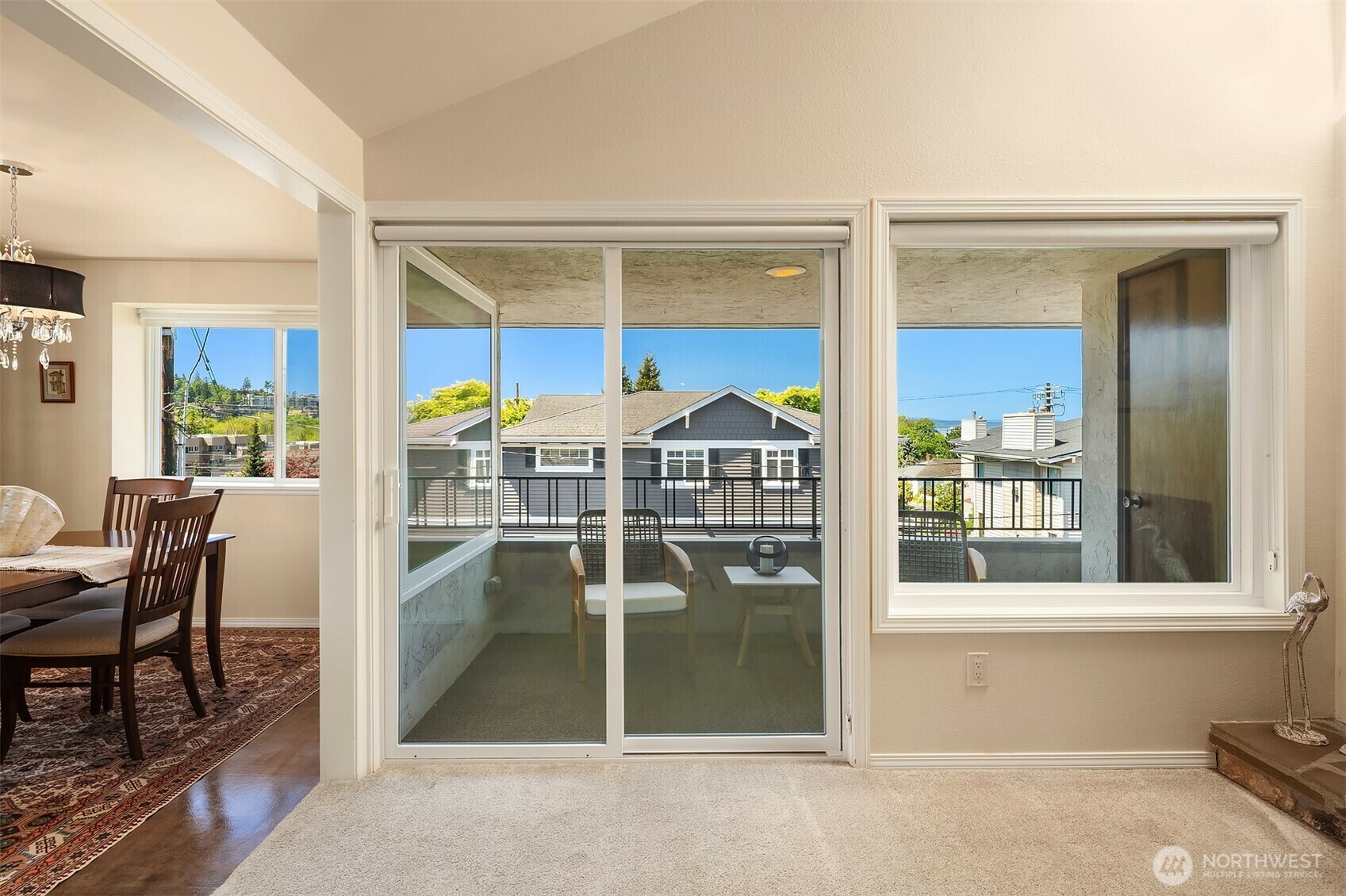 Property Photo: 325 Walnut Street 201 WA 98020
