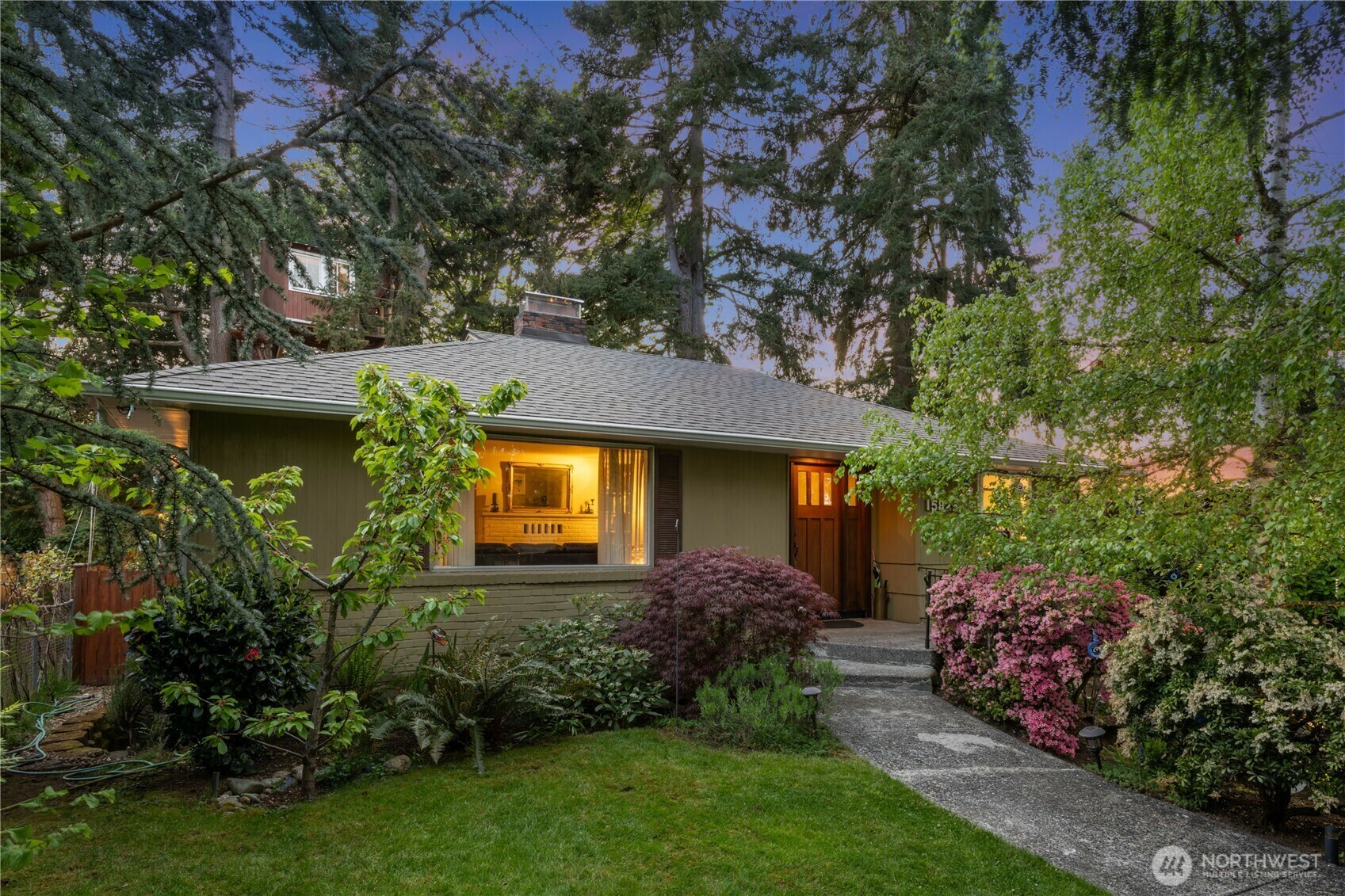 Property Photo: 15825 10th Avenue SW WA 98166