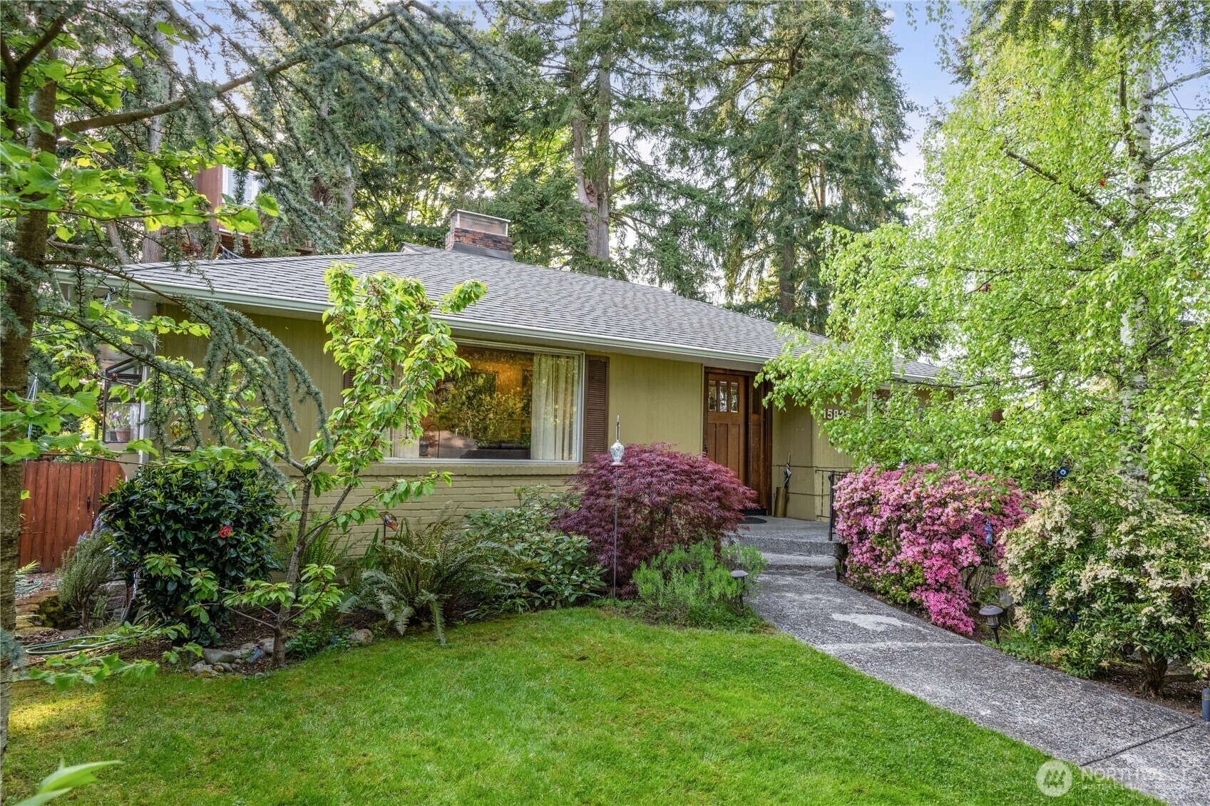 15825  10th Avenue SW  Burien WA 98166 photo