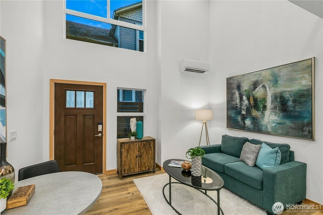 Property Photo: 1431 24th Avenue F WA 98122