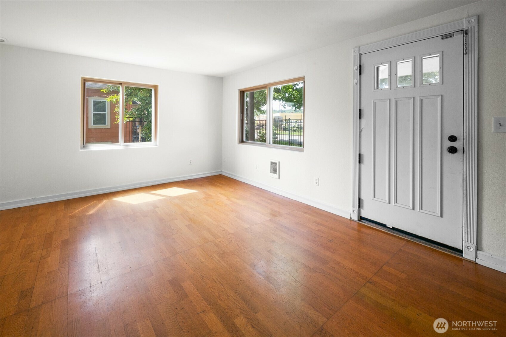 Property Photo: 6638 Corson Avenue S WA 98108