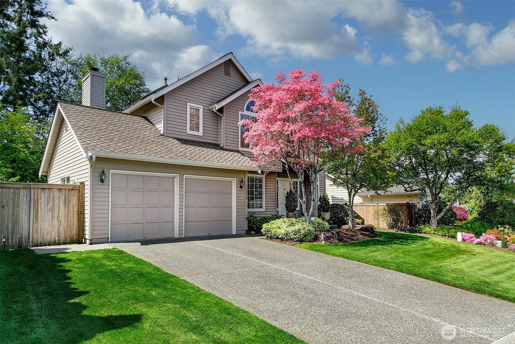 Property Photo: 10908 53rd Avenue W WA 98275