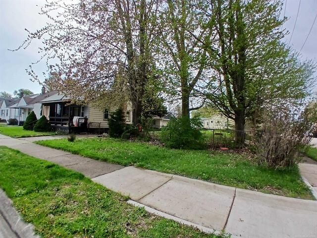 Property Photo:  19310 Meier Street  MI 48066 