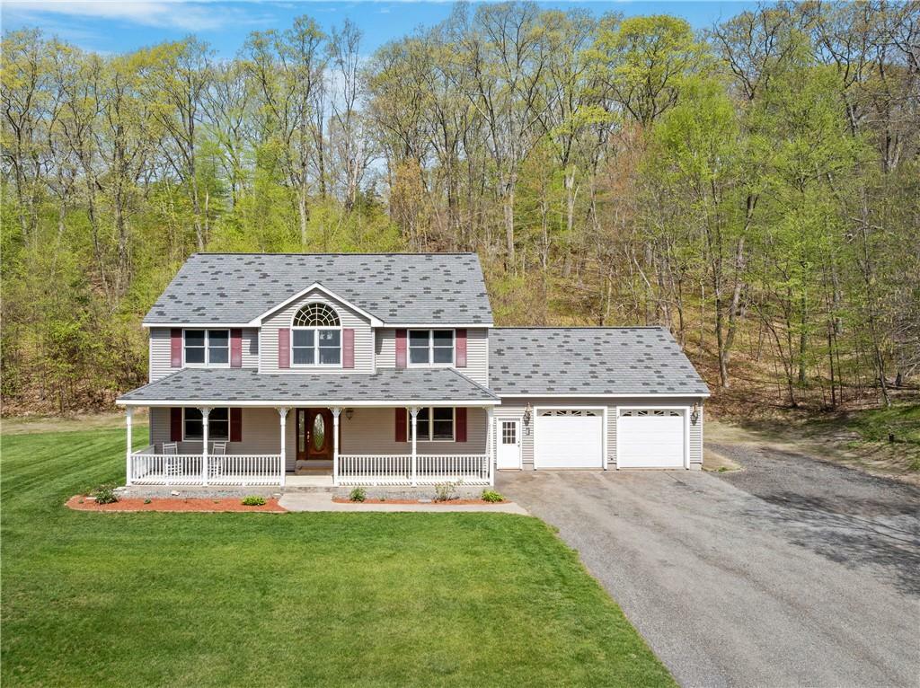 Property Photo:  825 Woonsocket Hill Rd Road  RI 02896 