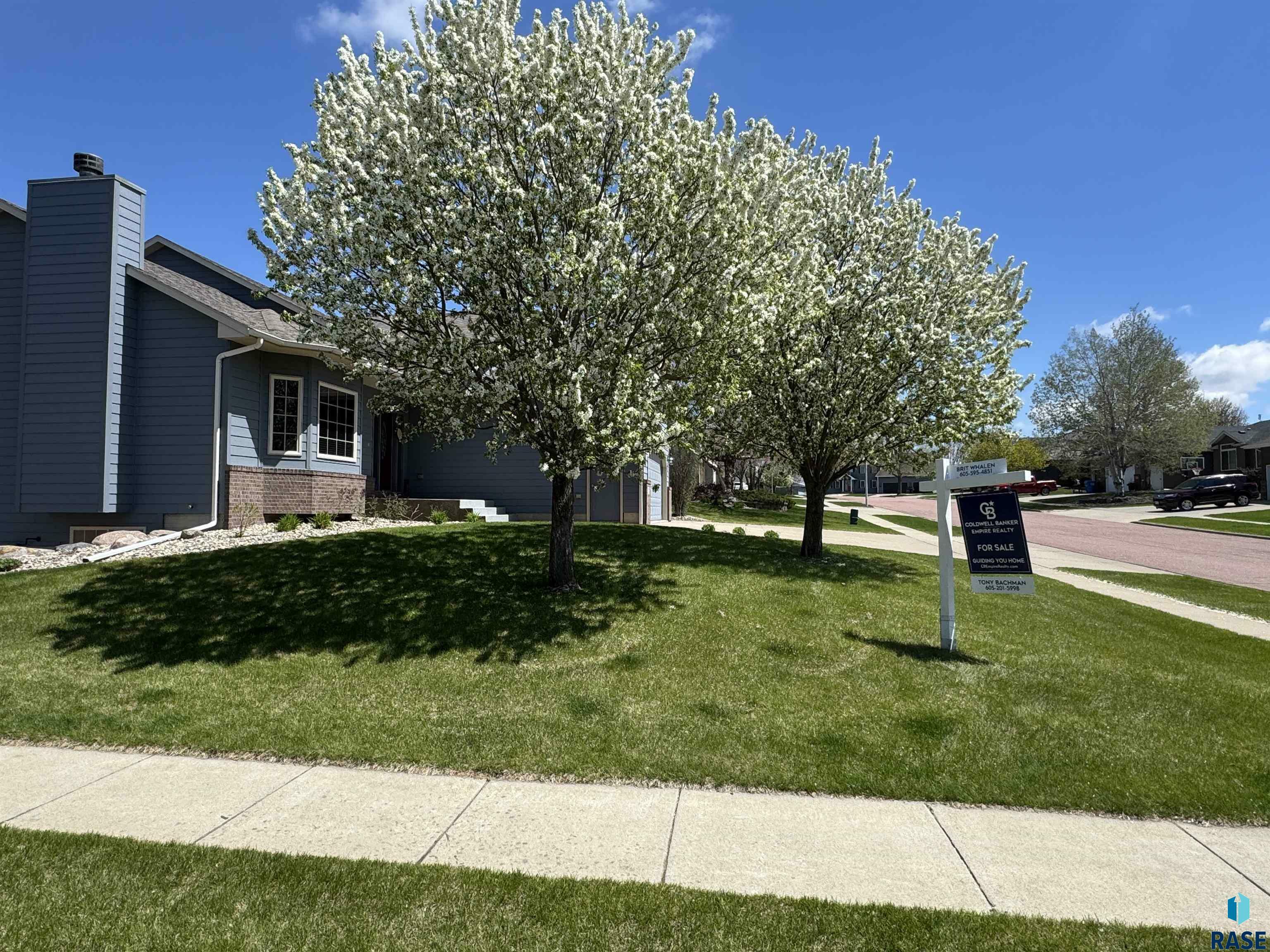 Property Photo:  812 W Quail Creek Cir  SD 57108 