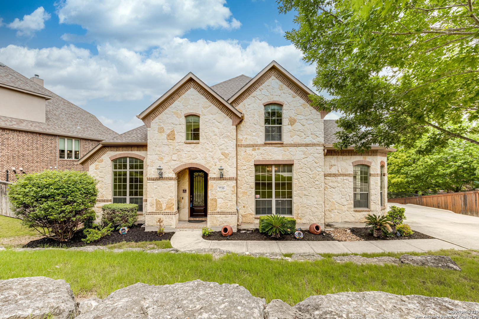 7735 Stonewall Hill  San Antonio TX 78256 photo