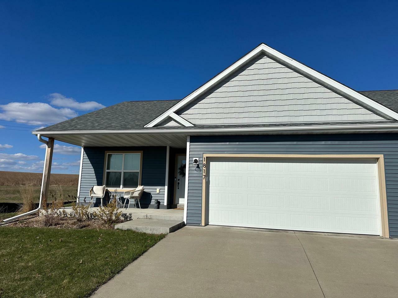 Property Photo:  1817 Ridgewood Circle  WI 54751 