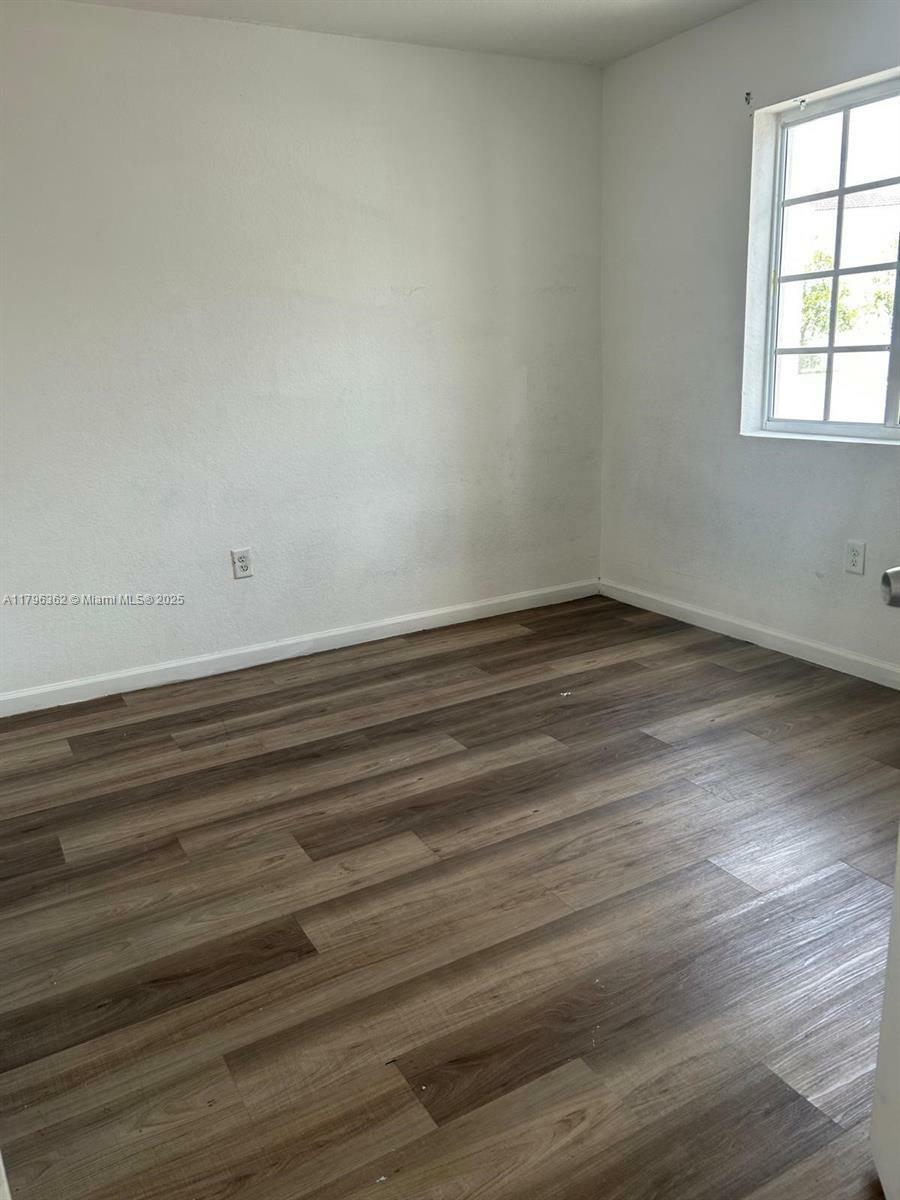 Property Photo: 127 SW 6th Ln 0 FL 33034