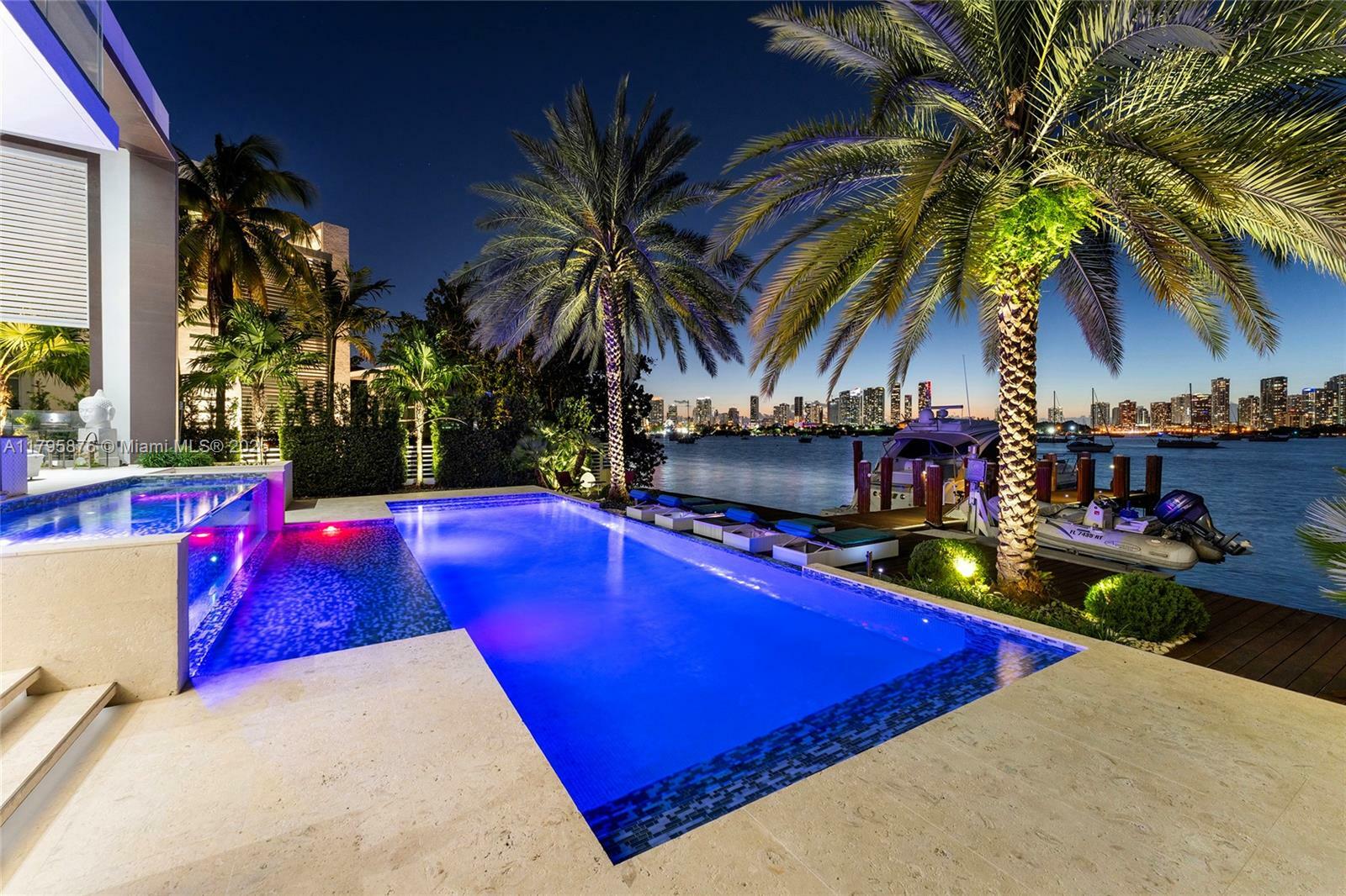 Property Photo: 441 N Hibiscus Dr FL 33139