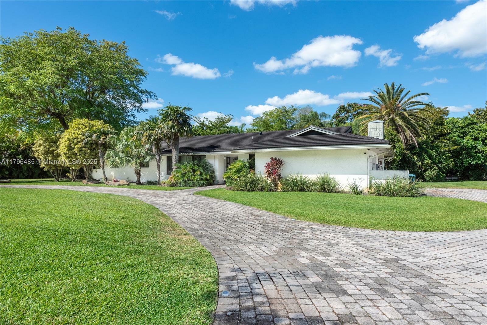 Property Photo: 12300 SW 67th Ave FL 33156