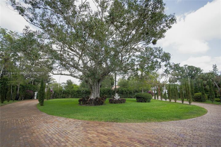 Property Photo: 5251 NW 80th Ter FL 33067