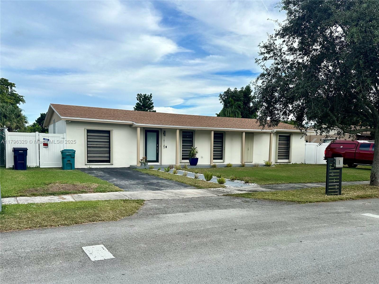 18133 SW 93rd Ave  Palmetto Bay FL 33157 photo