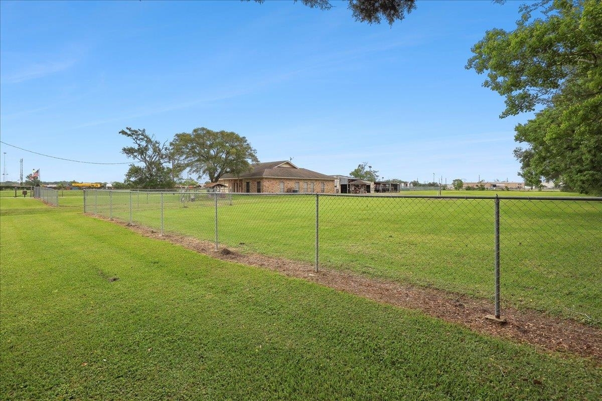 Property Photo: 7385 Fannett Rd TX 77705-7309
