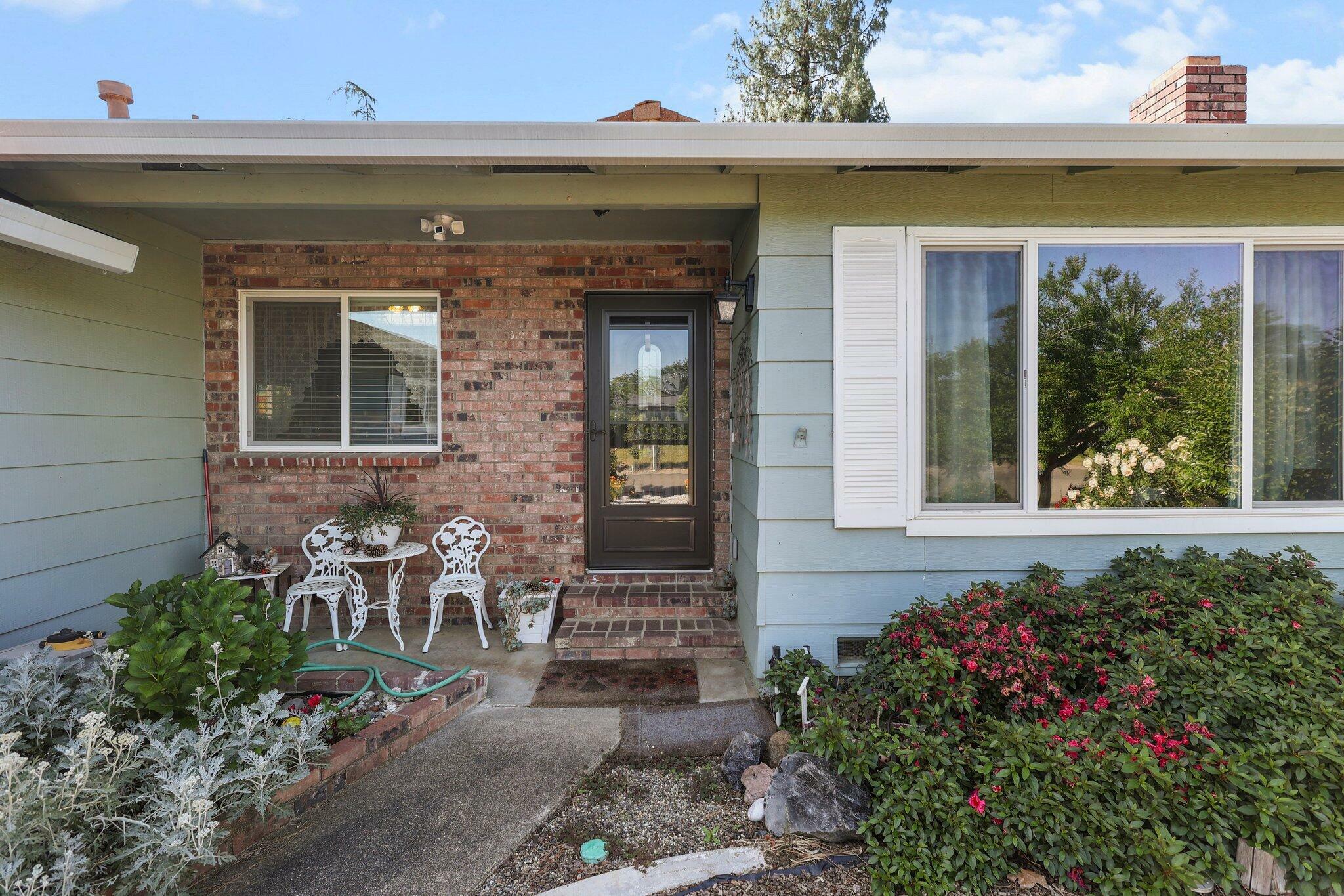 Property Photo: 2099 Roxford Court CA 96001