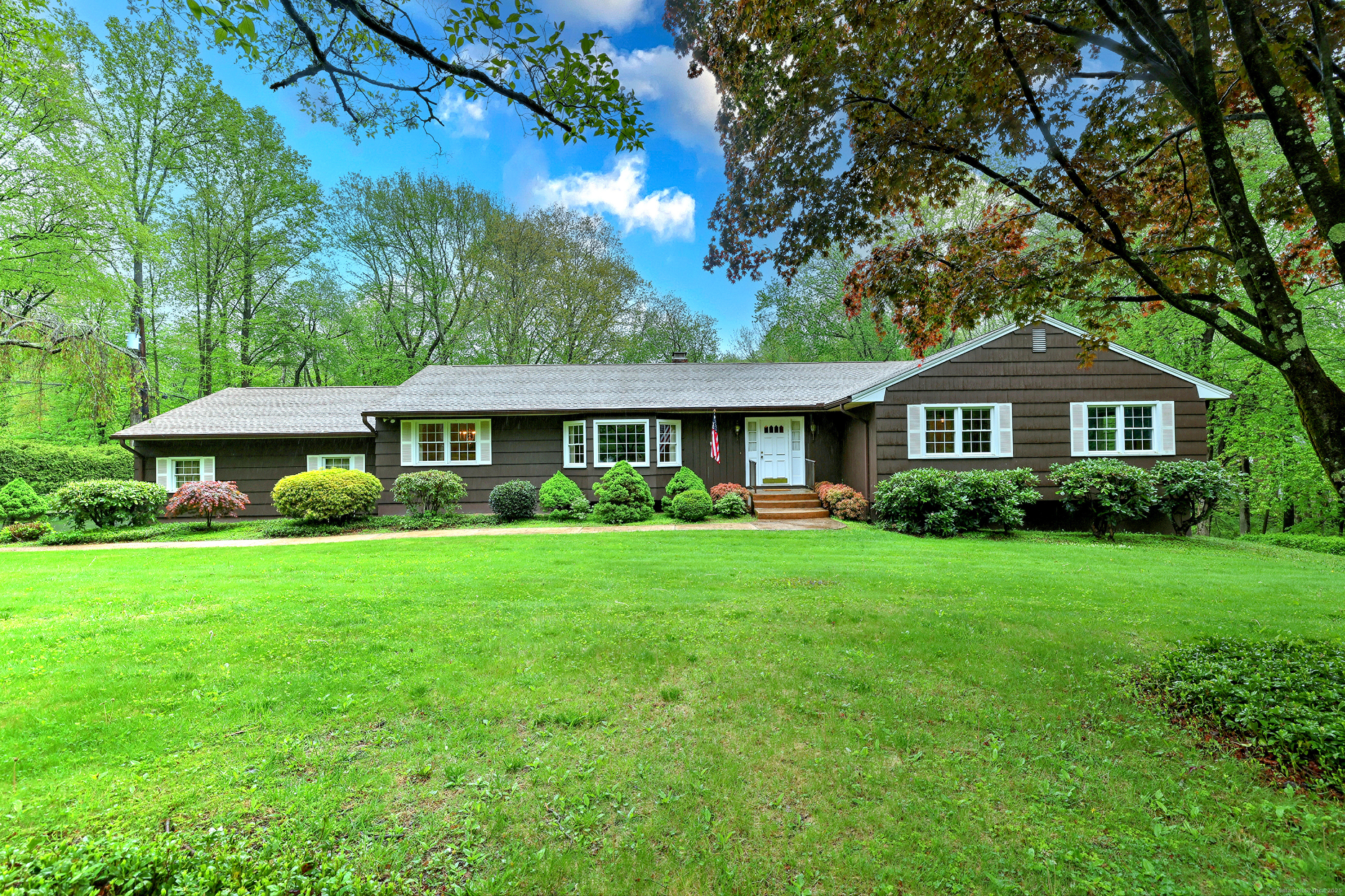 119 Pease Road  Woodbridge CT 06525 photo