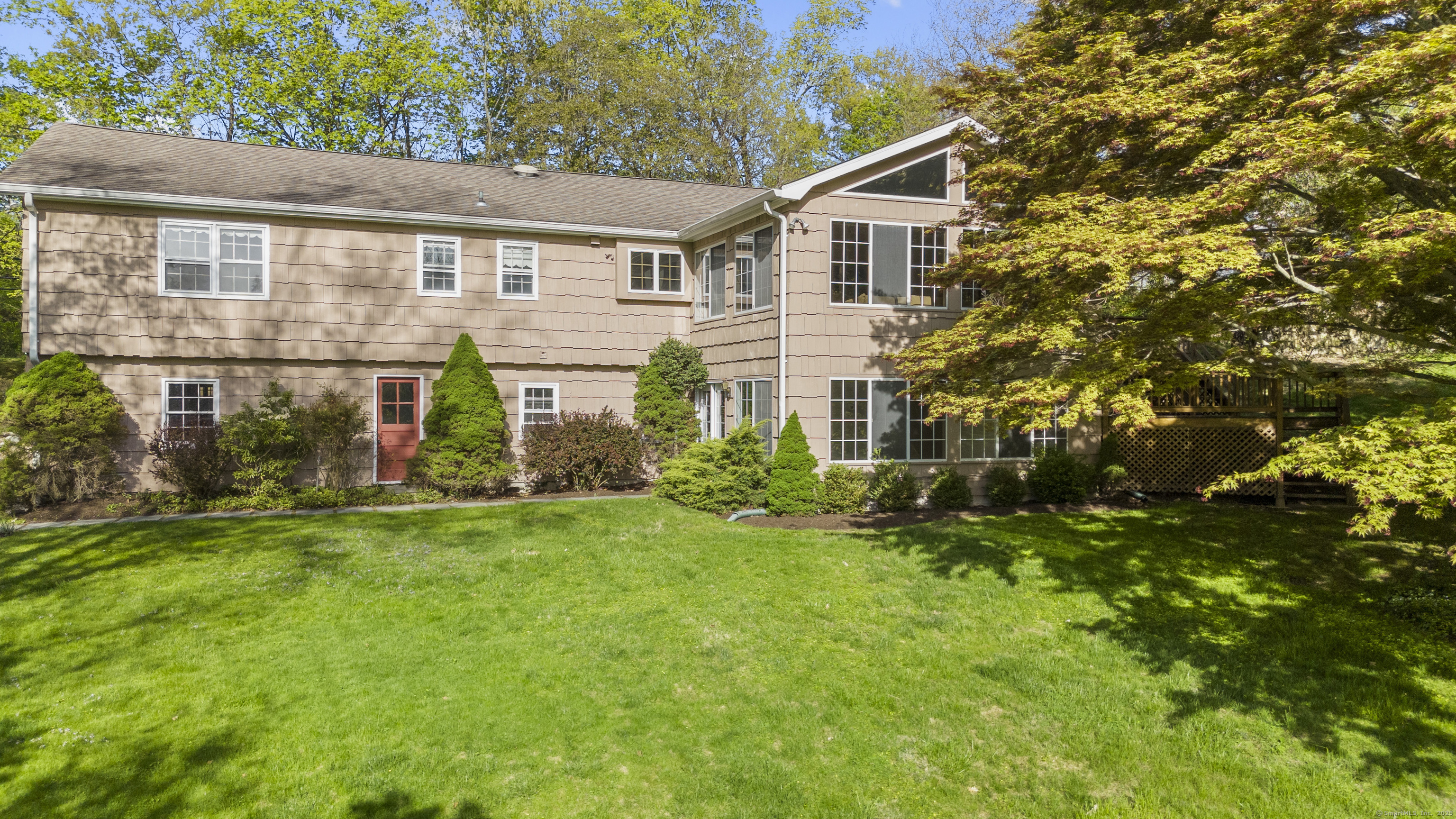 Property Photo:  329 Roxbury Road  CT 06902 