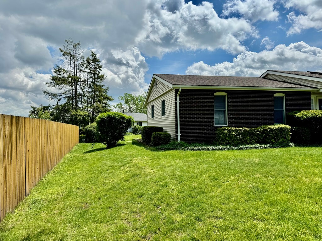 Property Photo: 6 Oakwood Drive OH 45601