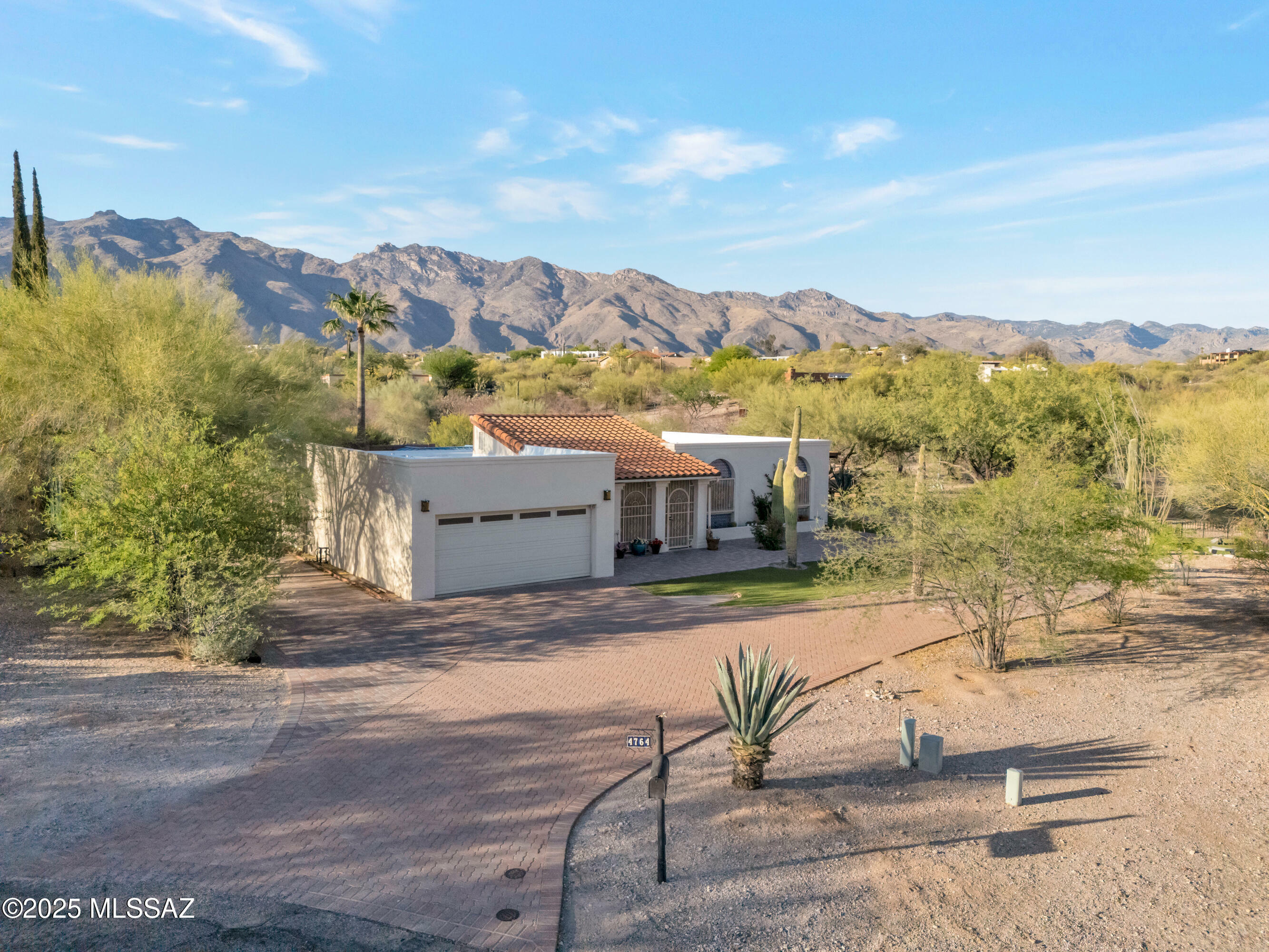 Property Photo: 4764 N Circulo Del Bac AZ 85718
