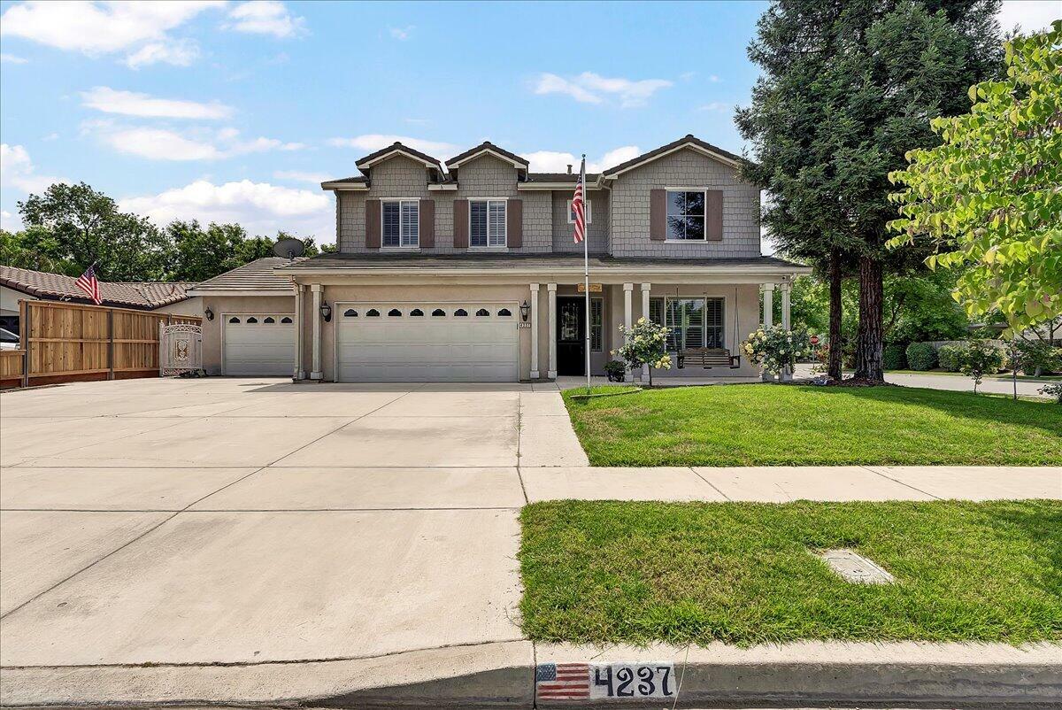 Property Photo: 4237 W Delta Avenue CA 93291