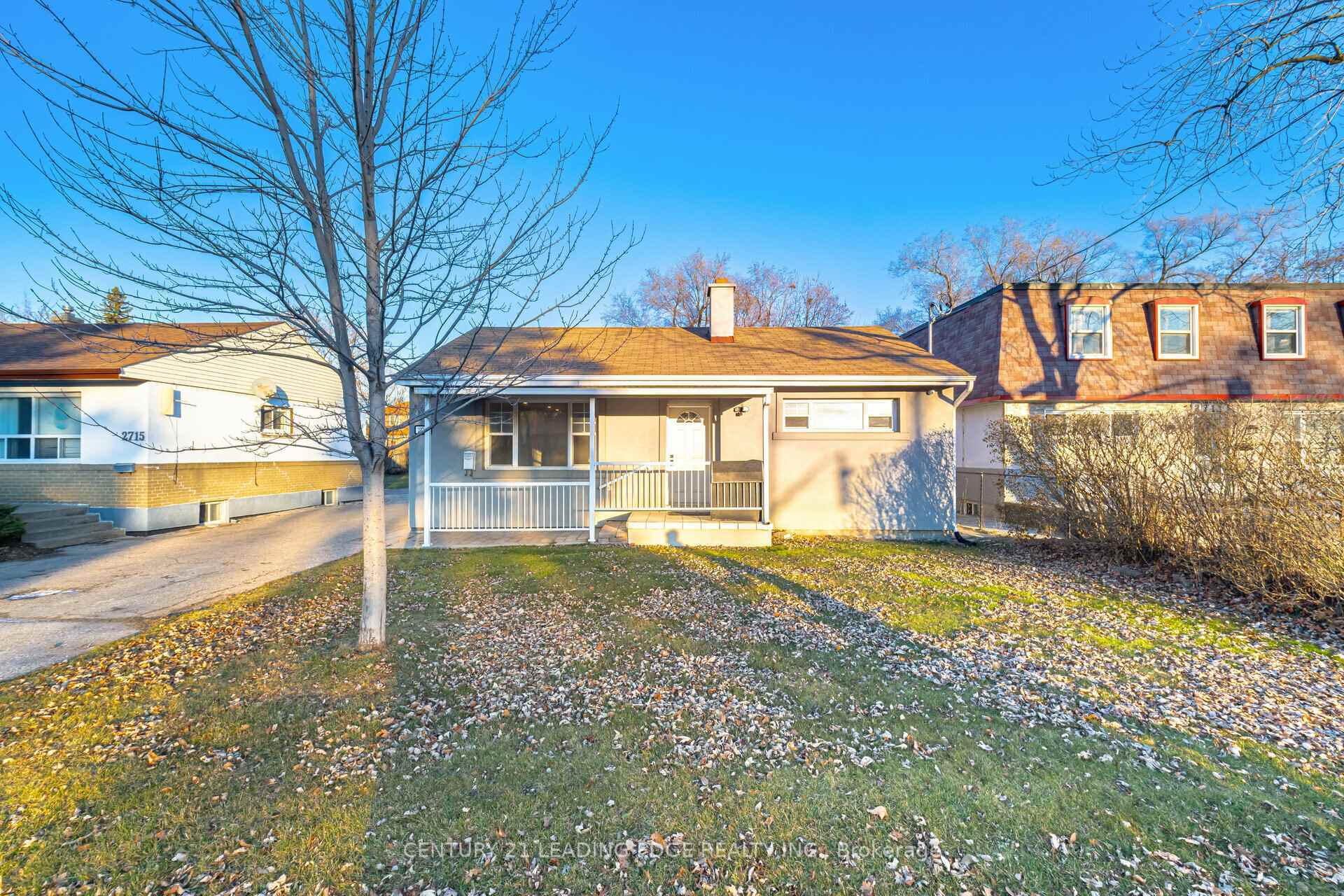 Property Photo: 2713 Kennedy Road Main ON M1T 3H8