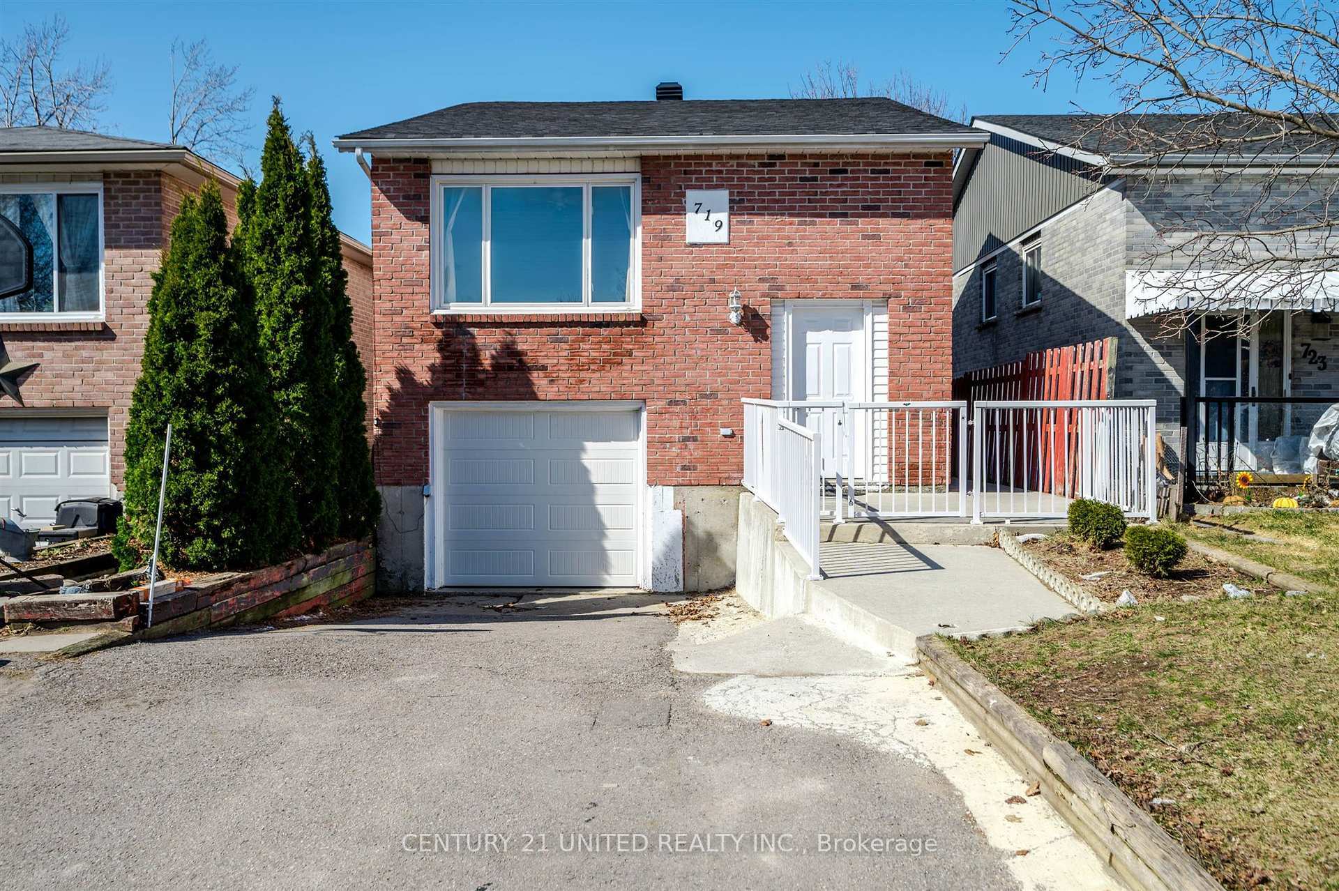 Property Photo: 719 Mountain Ash Road ON K9J 8K1