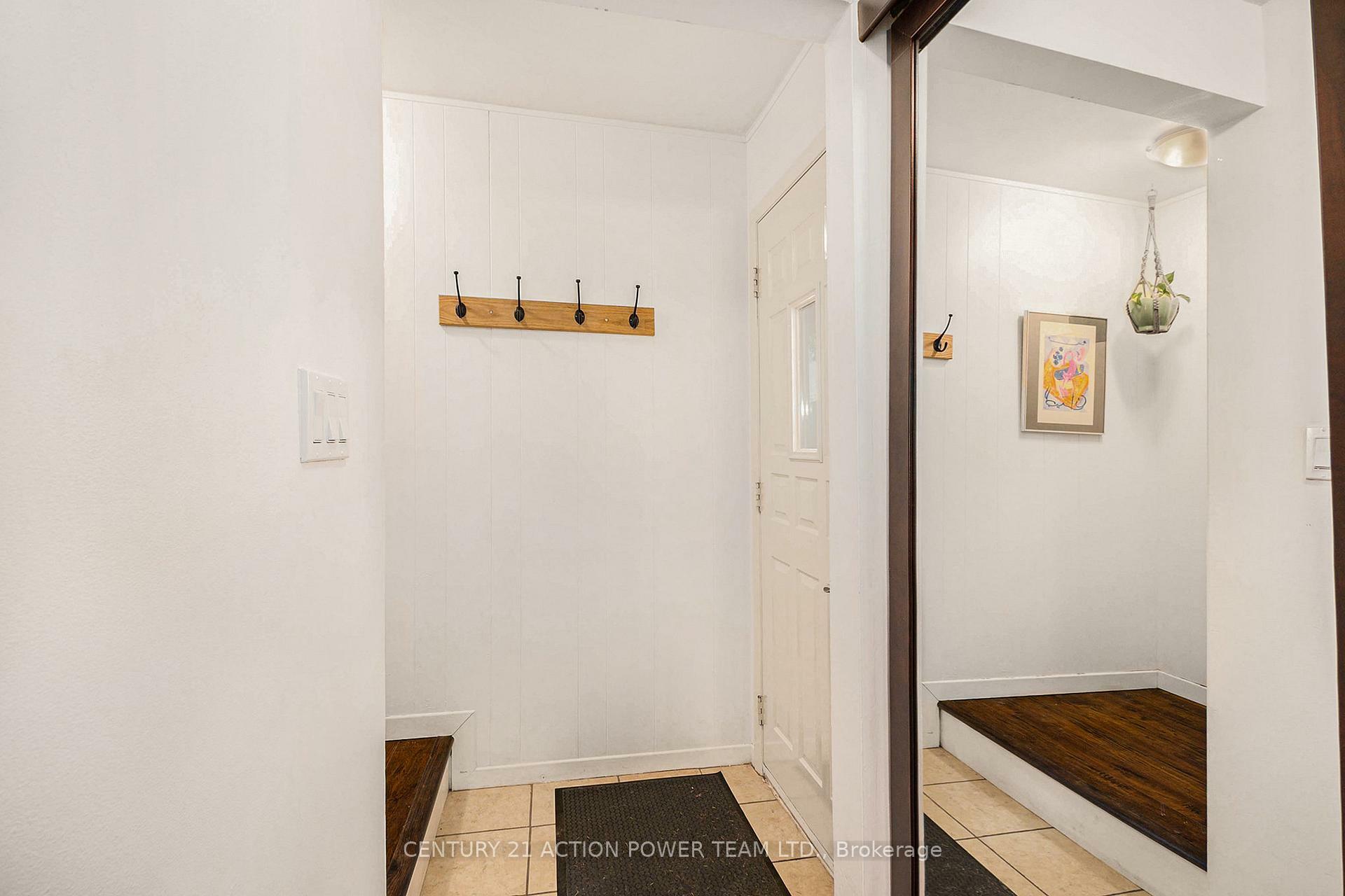 Property Photo: 1554 E Beaverpond Drive 125 (E) ON K1B 3R9