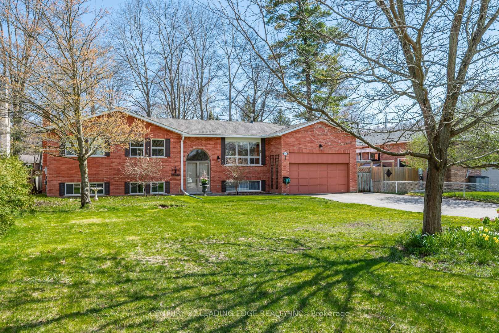 Property Photo: 185 Park Avenue ON M9N 1J7