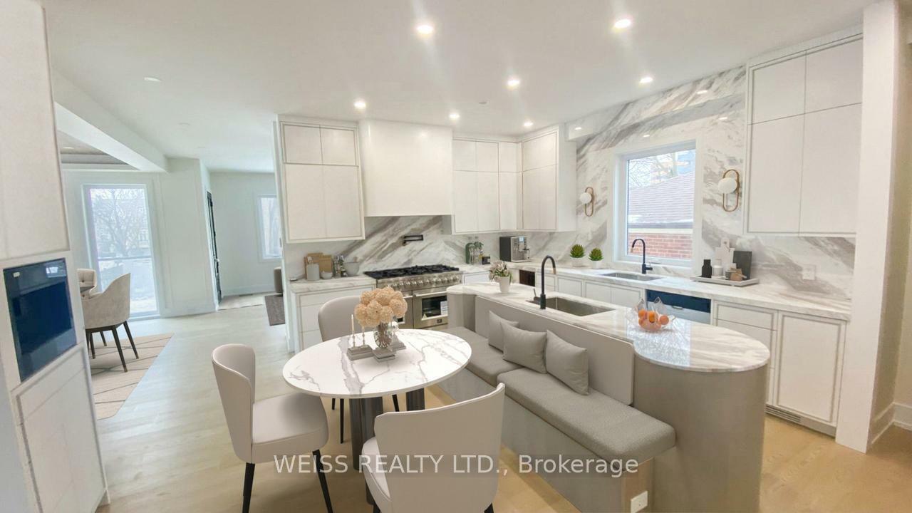 Property Photo: 137 Bannockburn Avenue ON M5M 2N4