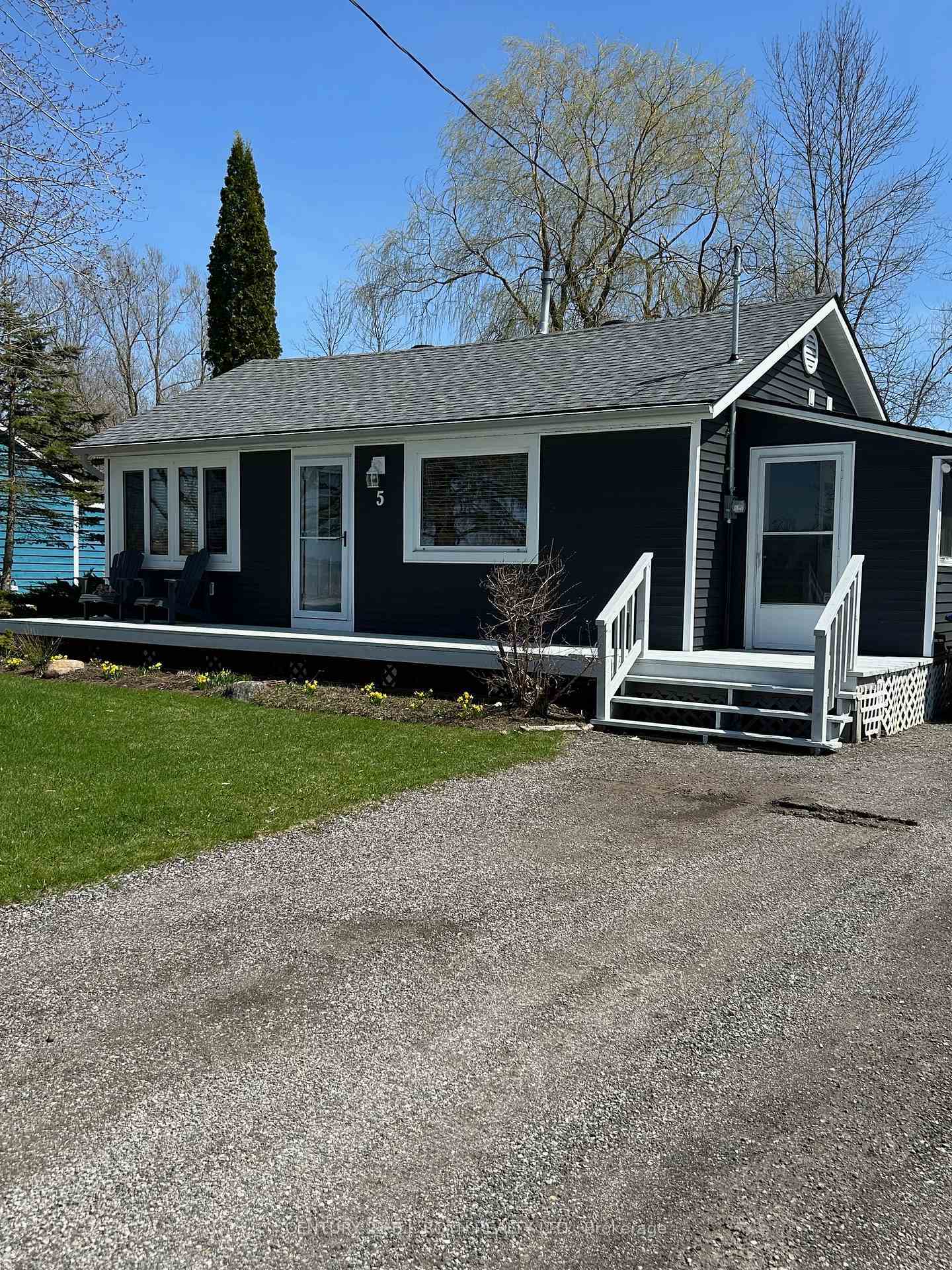 Property Photo: 5 Delta Drive S ON L0K 2C0
