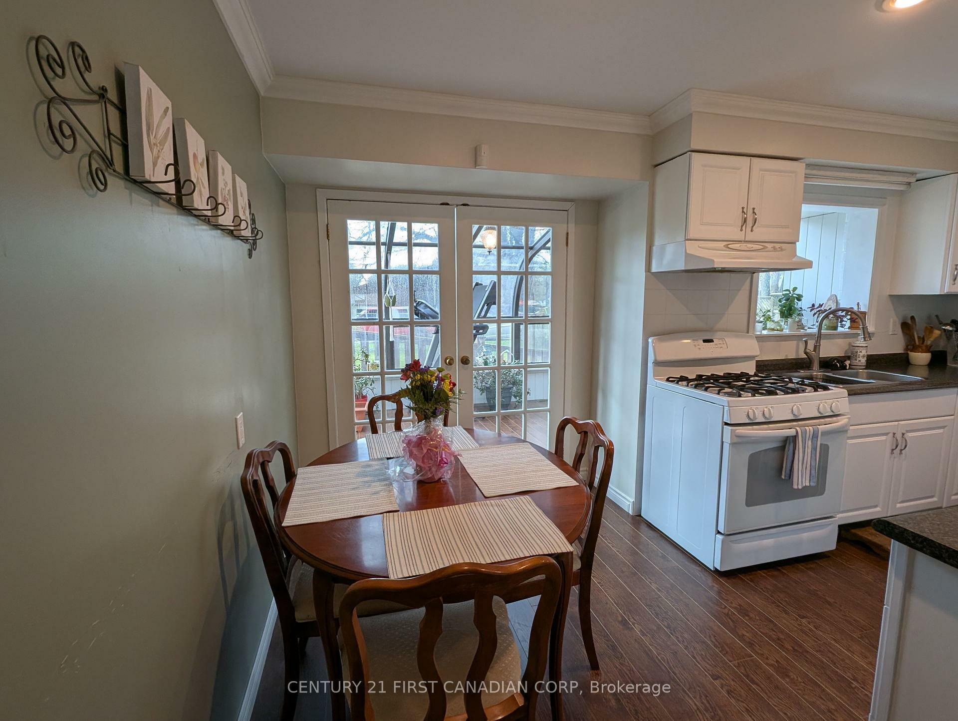 Property Photo: 336 Drury Lane ON N7G 3G1