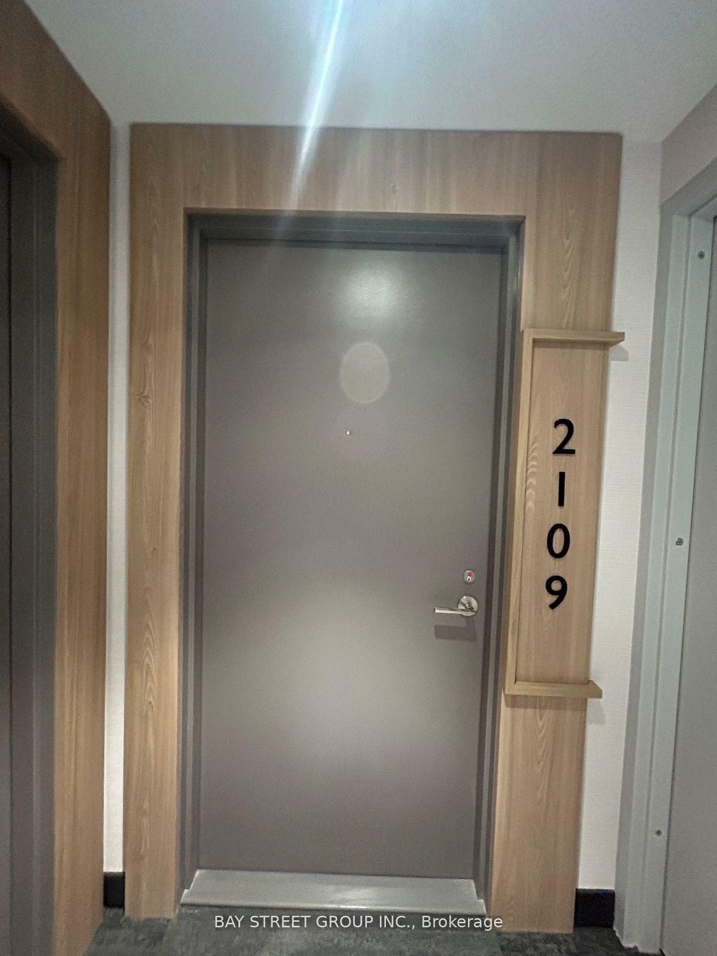 Property Photo: 65 Mutual Street 2109 ON M5B 0E5