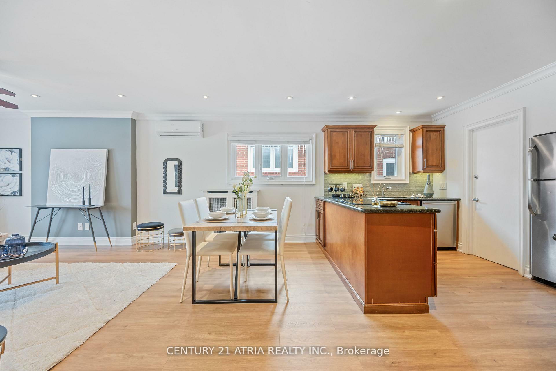 Property Photo: 63 Burnaby Boulevard 2nd Flr ON M5N 1G3