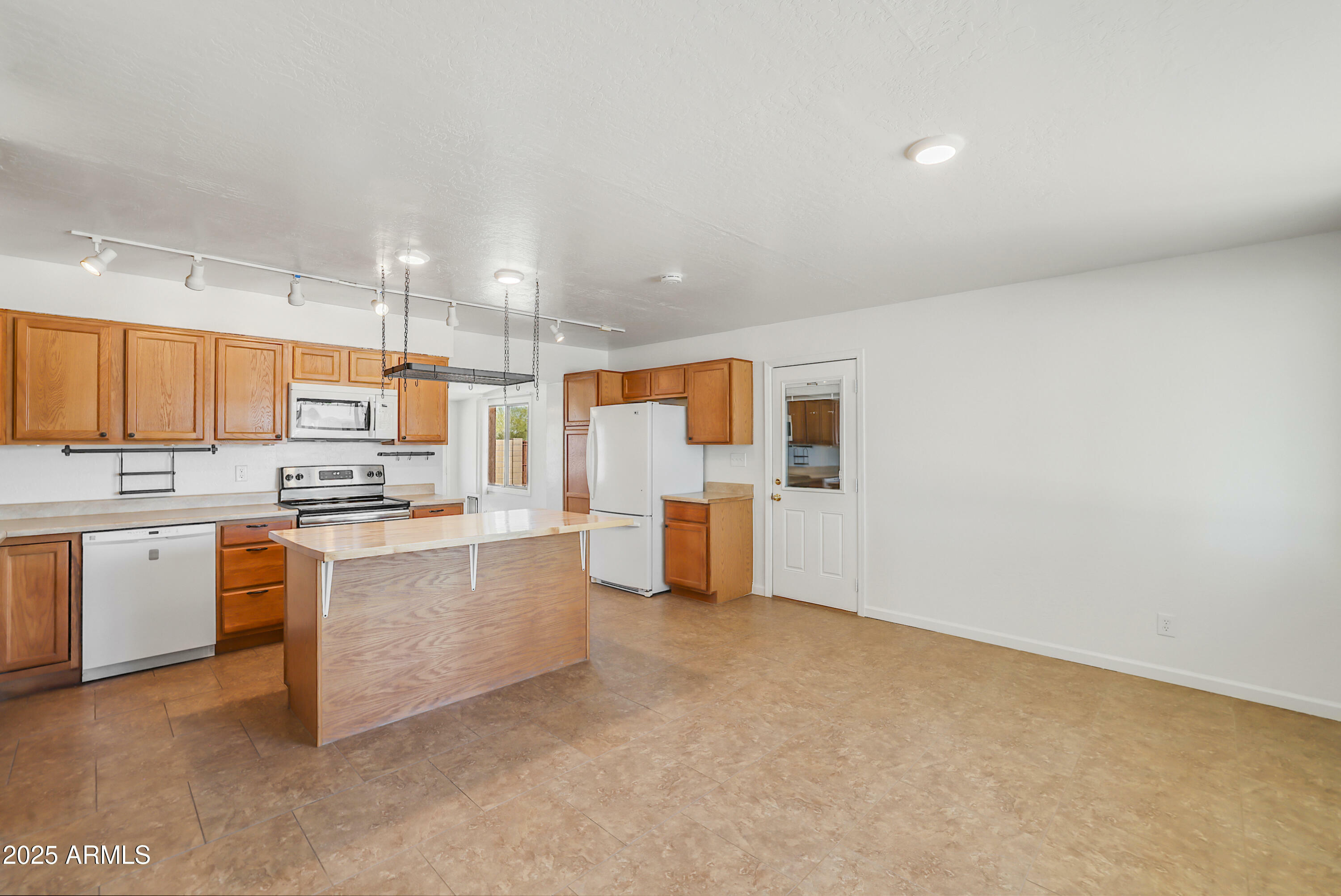 Property Photo:  1526 W Huntington Drive  AZ 85282 