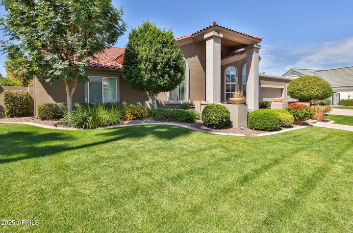 Property Photo:  1307 E Treasure Cove Drive  AZ 85234 