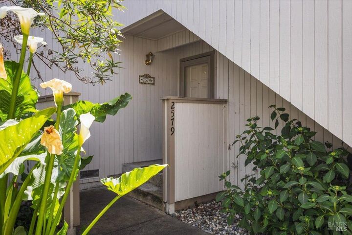 2579 Westberry Drive  Santa Rosa CA 95403 photo