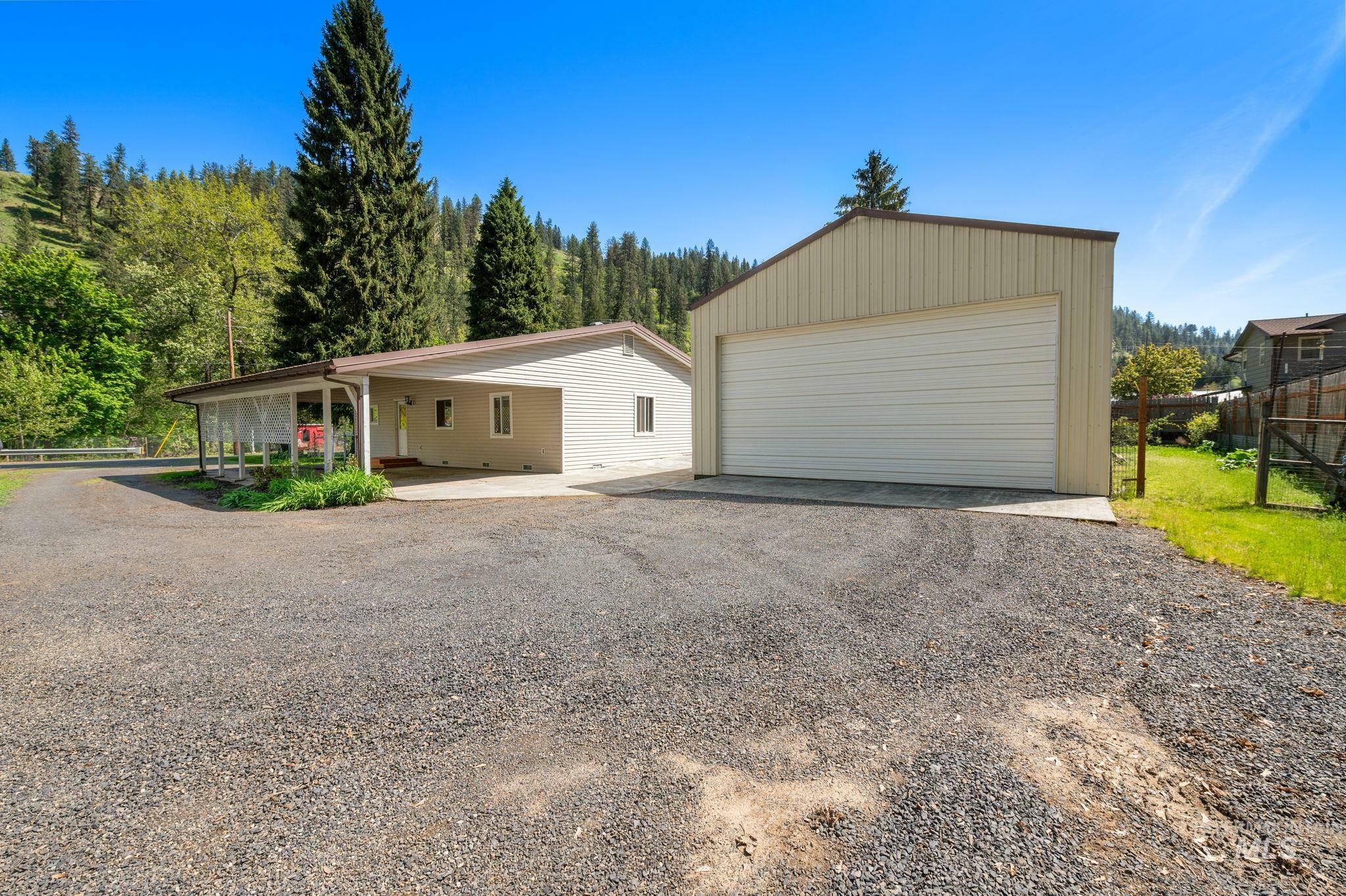 Property Photo: 364 Harmony Heights Loop ID 83544