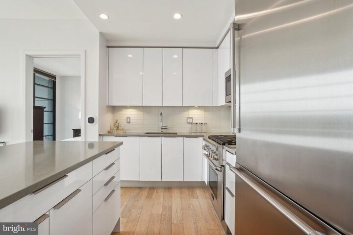 Property Photo: 45 Sutton Square SW 602 DC 20024