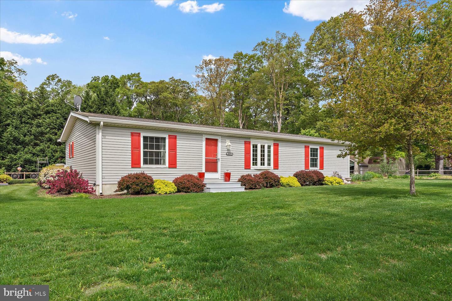 Property Photo: 35978 Squirrels Run Circle DE 19970