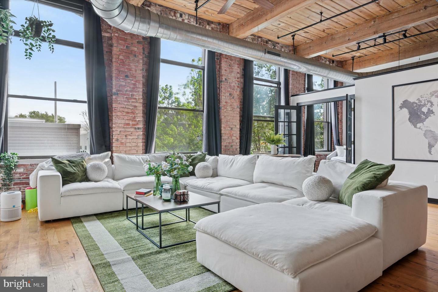 1524 N Hancock Street 402  Philadelphia PA 19122 photo