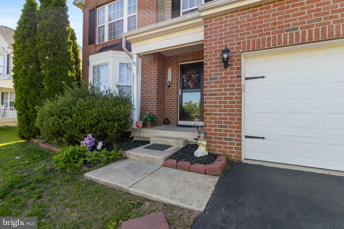 Property Photo:  40 Lone Tree Drive  DE 19934 