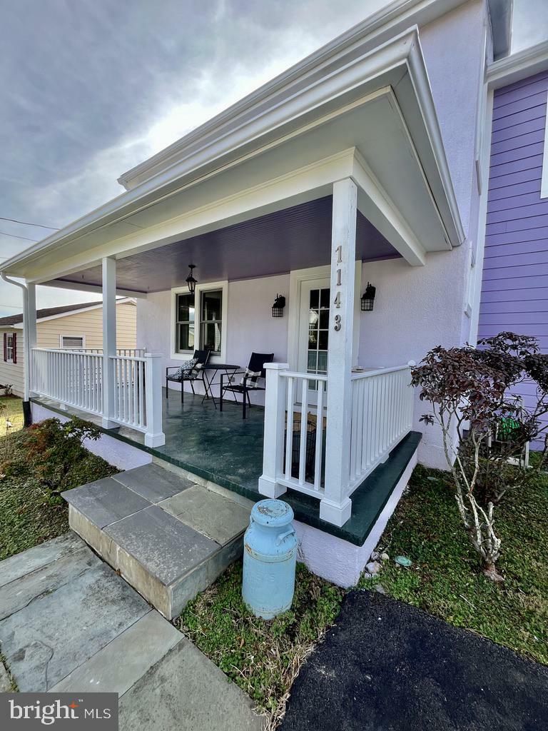 Property Photo: 1143 W Ridge Street WV 25425