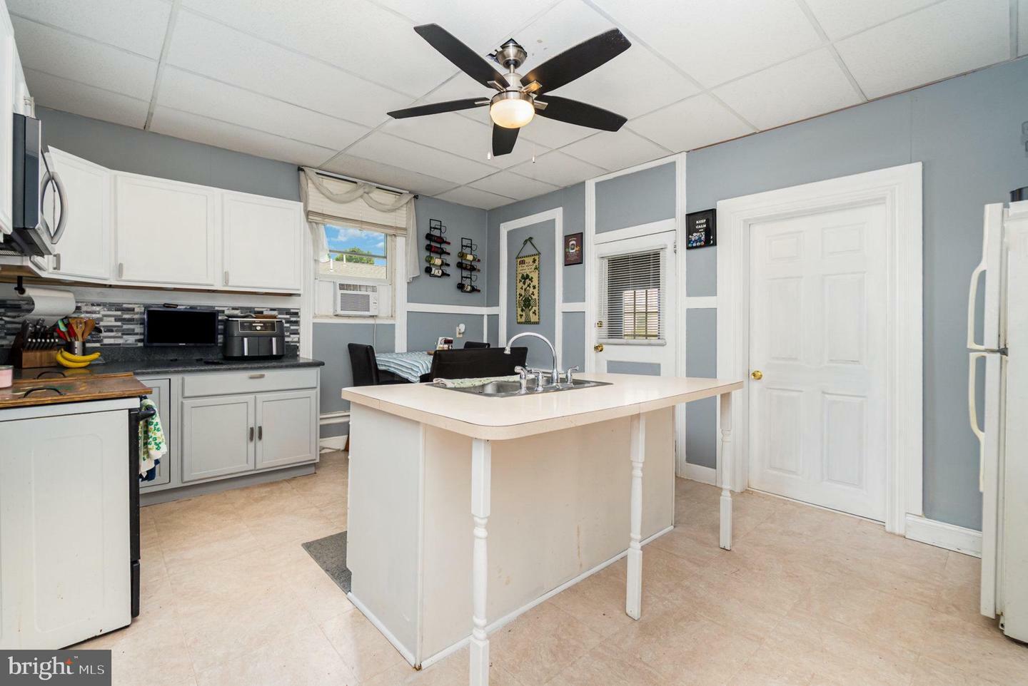 Property Photo: 220 N Pine Street PA 17057