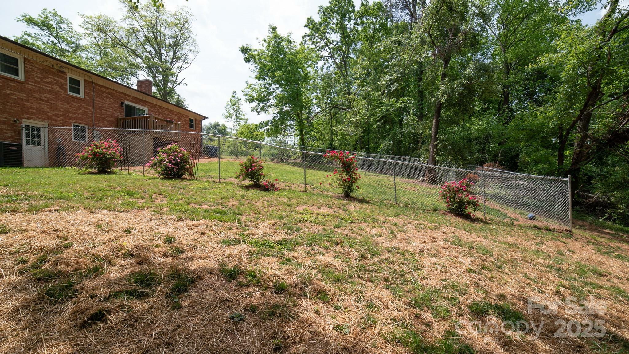 Property Photo: 4515 Diamond Street NC 28638