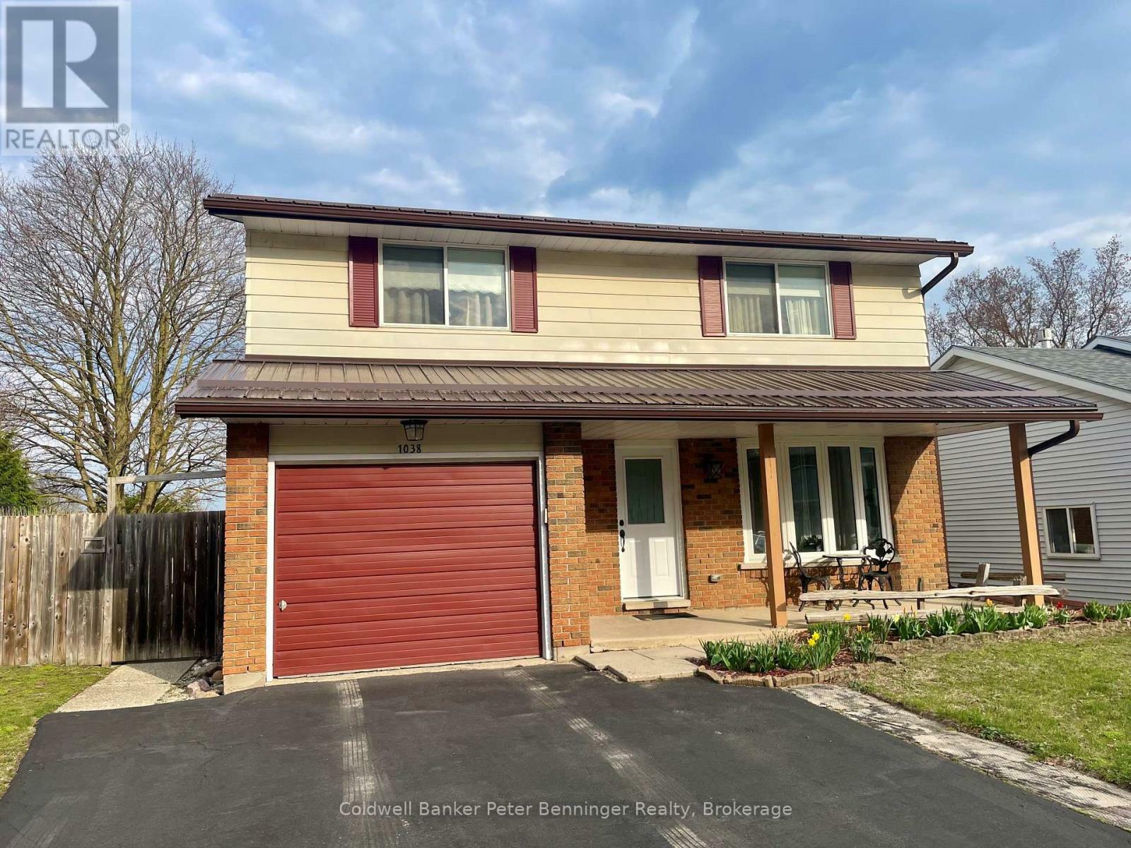Property Photo: 1038 Wellington Street ON N0H 2C3