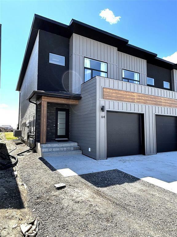 Property Photo: 64 Rosebrook Trail MB R5G 2Y1