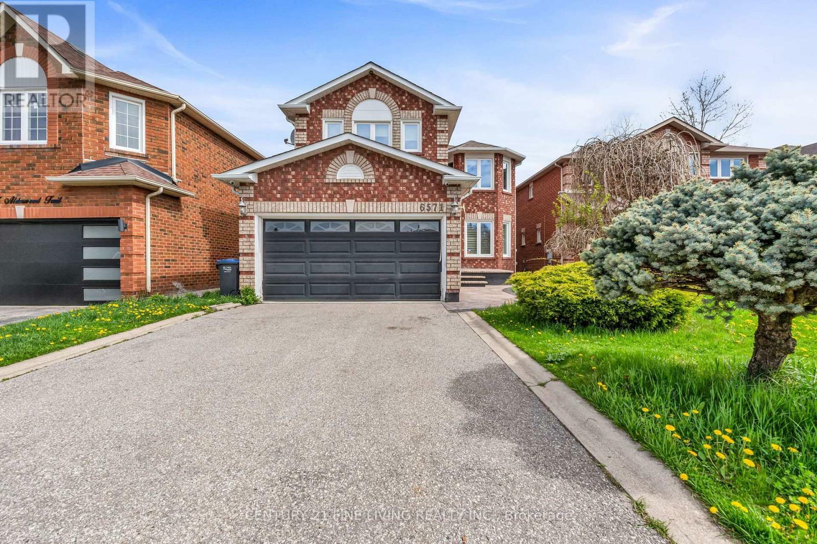 Property Photo: 6571 Alderwood Trail ON L5N 6W3