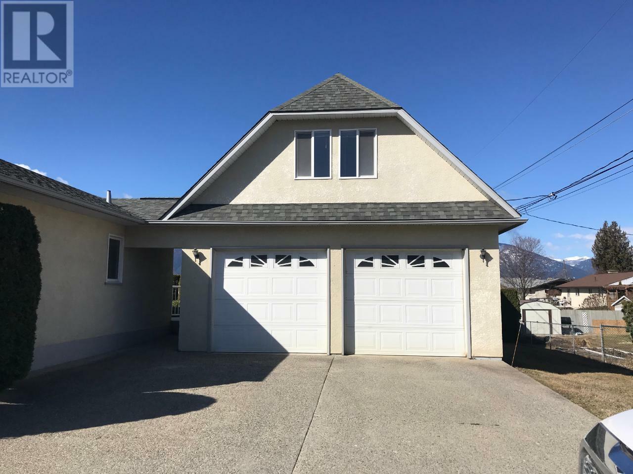 Property Photo:  515 20th  S Avenue South A  BC V0B 1G5 