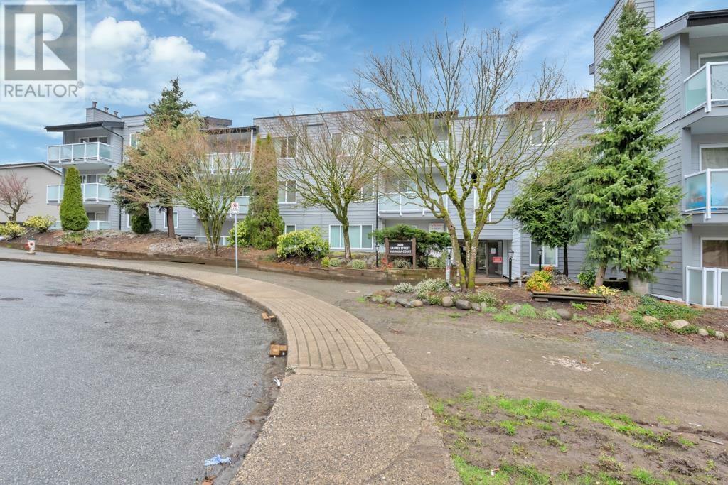 Photo de la propriété: 3883 Laurel Street 109 BC V5G 4M8