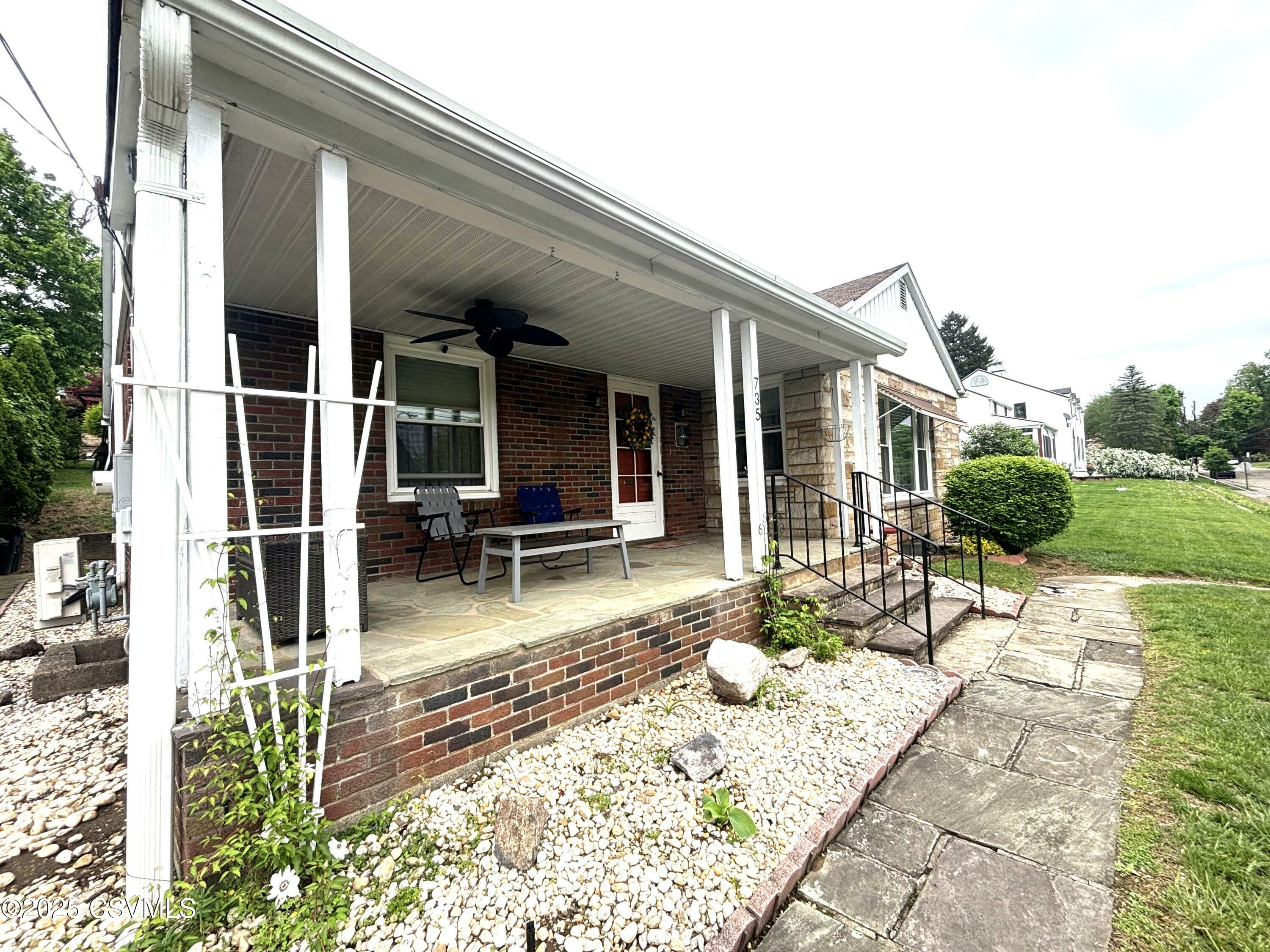 Property Photo: 735 E 3rd Street PA 17815